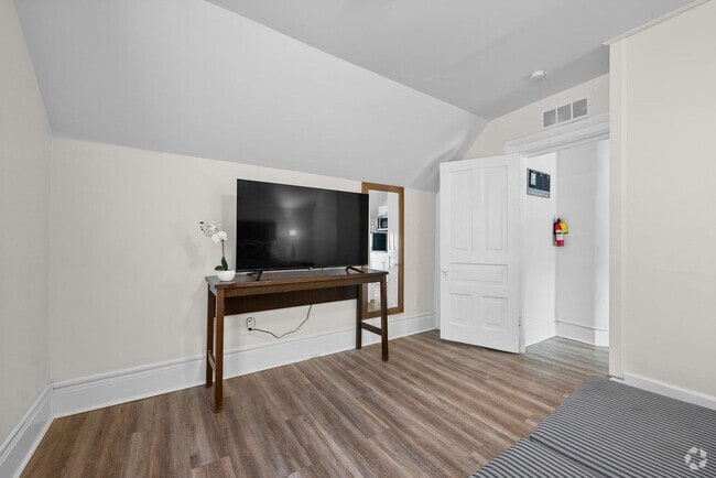 Building Photo - 3838 Bagley St Rental