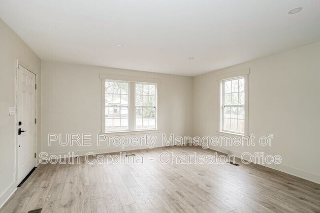 Photo - 2679 Oregon Ave