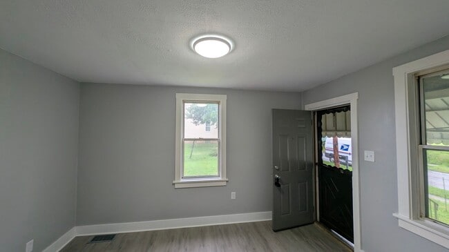140 W Schwab Ave