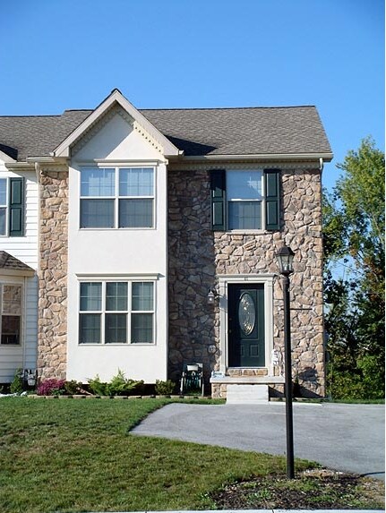 Chapel Ridge & Oak Hills - Chapel Ridge & Oak Hills Apartments