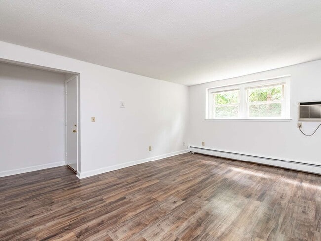 Photo - Tanglewood Village