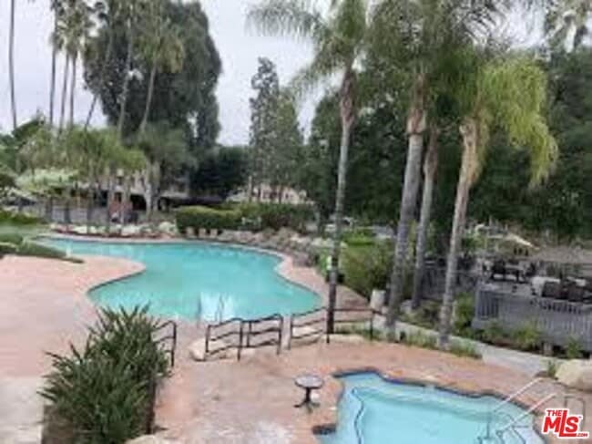 Photo - 21400 Burbank Blvd Unidad 223