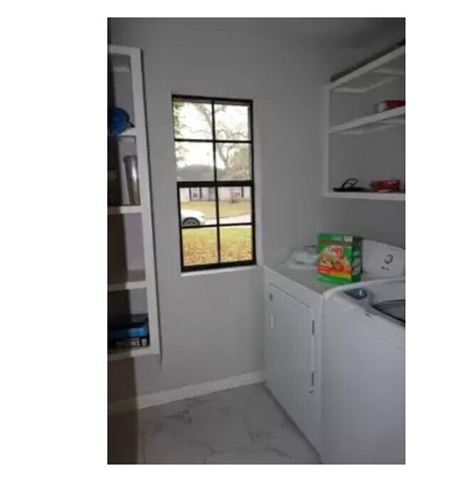 Photo - 13030 Larch Ln