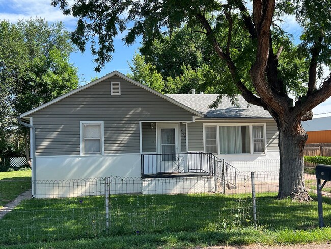 Building Photo - 2 Bedroom Home in Lincoln Park