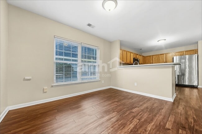 Photo - 126 Avalon Rd