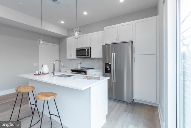 Photo - 52 W Washington Ln Unidad 200