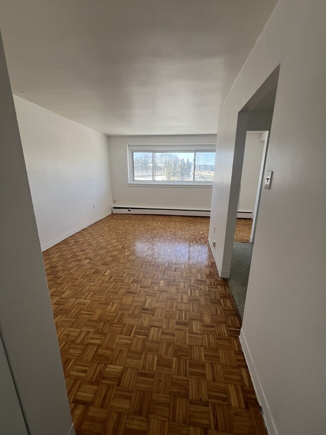 Photo - 2448 Carling Ave Unit 206