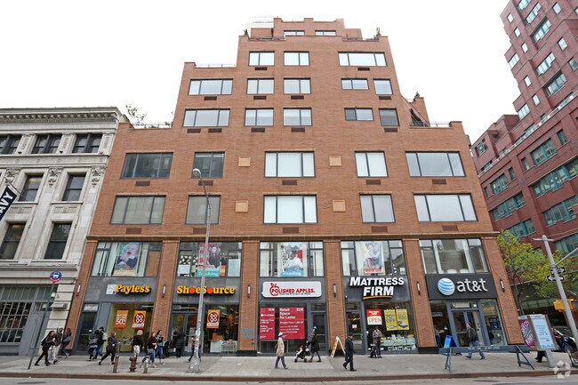 Photo - 594-602 Avenue of the Americas