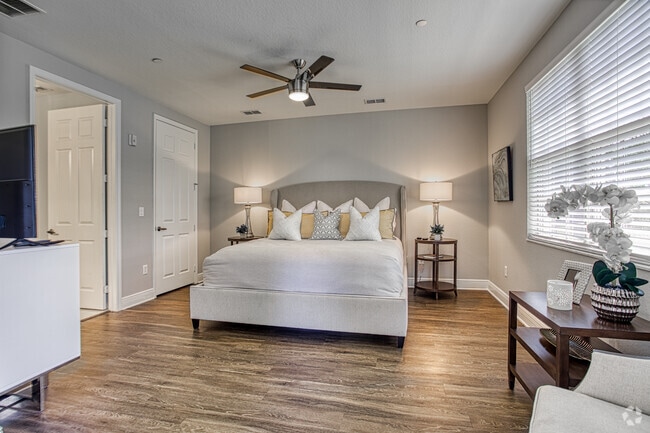 Broadmoor - Large master bedroom with walk-in closet