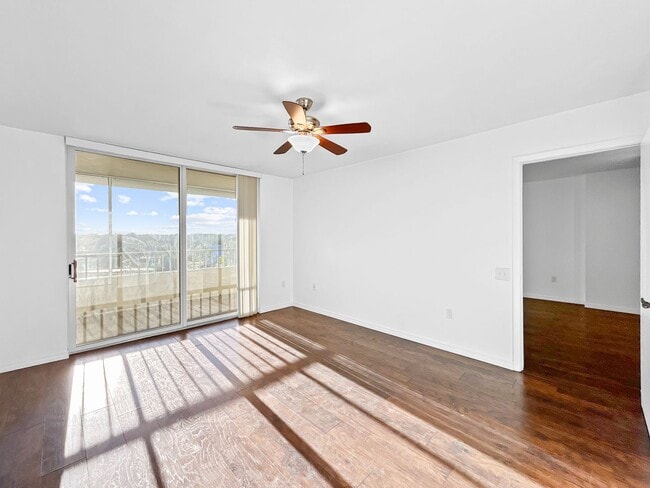 Photo - Prime Clearwater Condo for Rent at Crystal Bay - 1bed | 1 bath