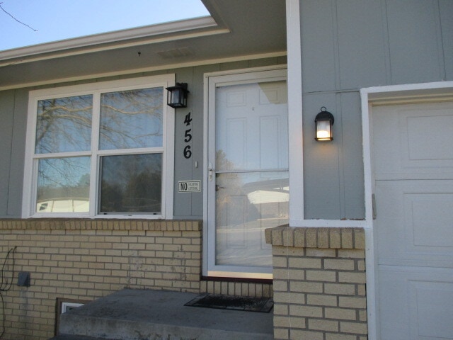 Building Photo - 456 W 43rd St Unit 456 A