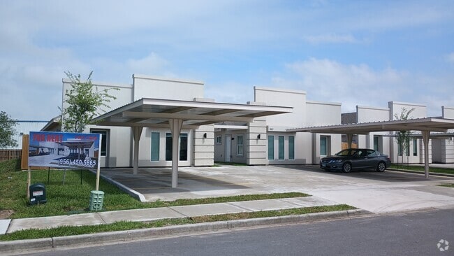 Building Photo - 802 E Starr St Unit D Rental