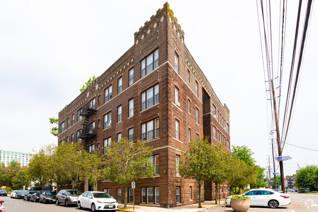 245 LAWTON LLC