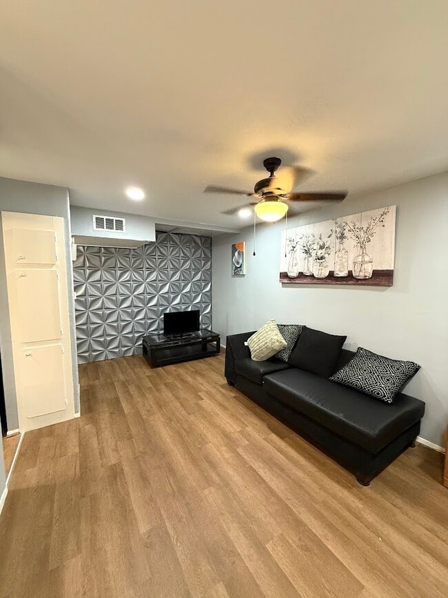 Building Photo - 401 Ringgold Rd Unit #607 Rental