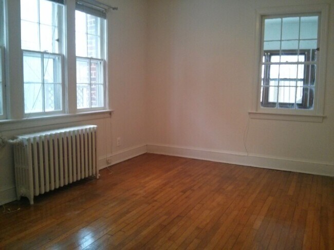 Photo - 2224 40th St NW Unidad 2
