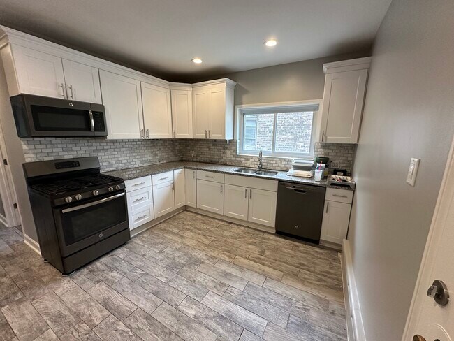 Photo - 1926 Wesley Ave Unit Apt 2