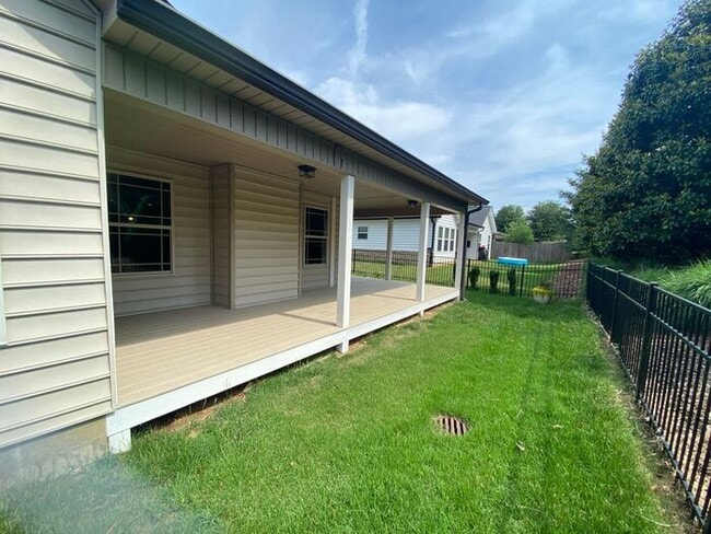 Photo - Now Offering$1,000 Move-in Credit!! Crafts...