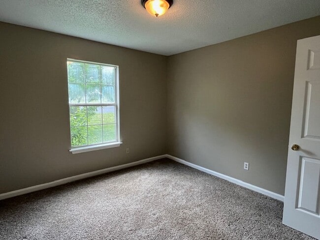 Photo - Renovated 2 Bedroom 2 Bath Home for Rent!