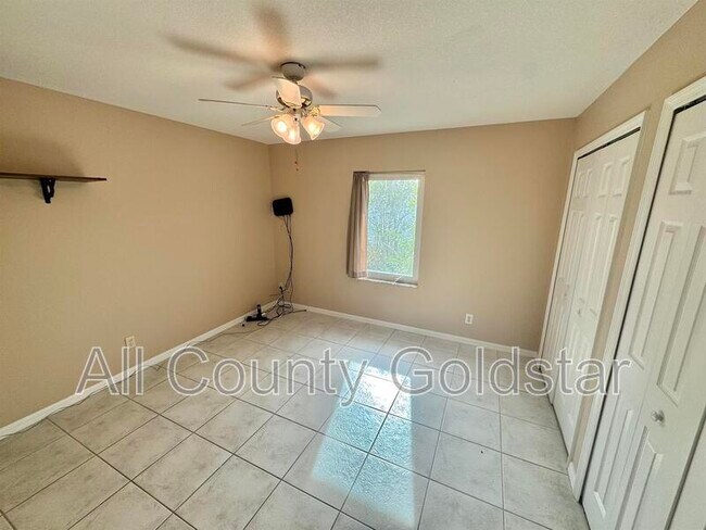 Photo - 2587 Logsdon St