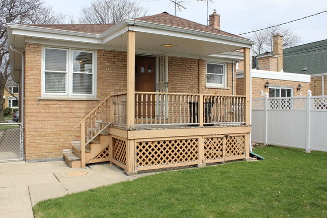 Photo - 7615 W Devon Ave