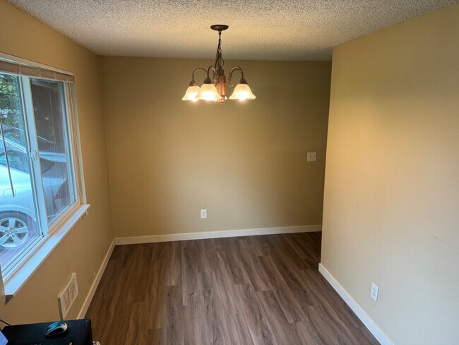 Photo - 3542 Northeast Division Street