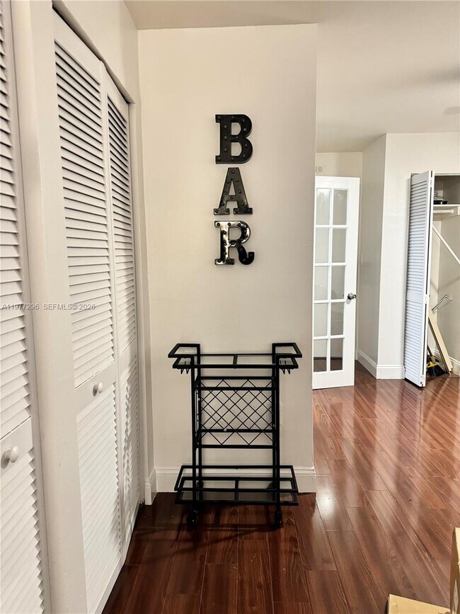 Photo - 1615 Meridian Ave Unit 203