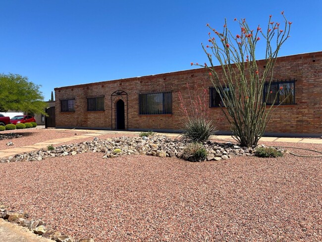 Photo - 1964 Sonoita Dr House