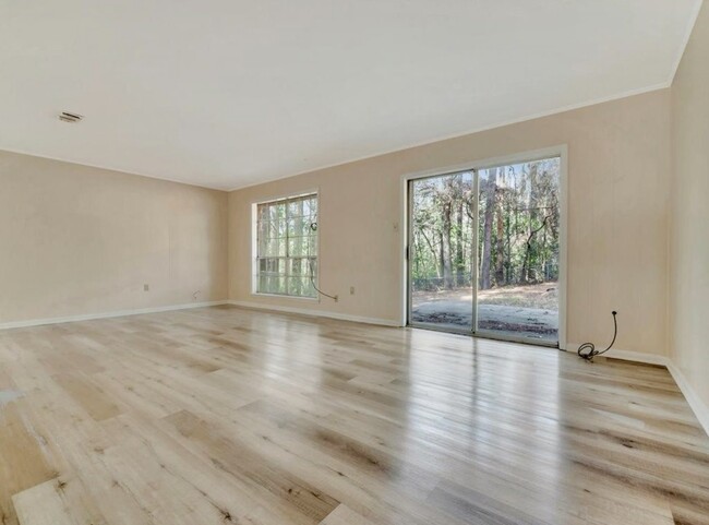 Photo - 1529 Shelton Dr
