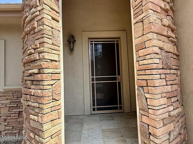 Photo - 1498 Washington St