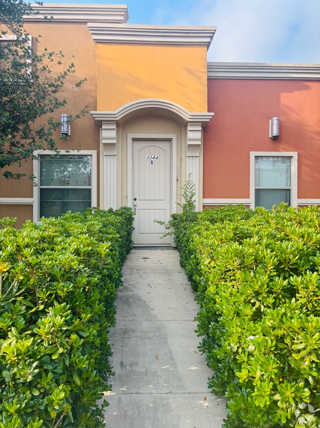 Main Entrance - 3044 Regal Dr Unit B Rental