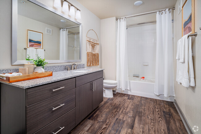 Building Photo - Axis Hamilton Rental