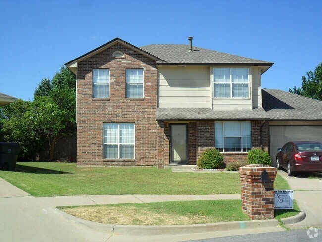 Building Photo - Great Family Home, Great Neighborhood