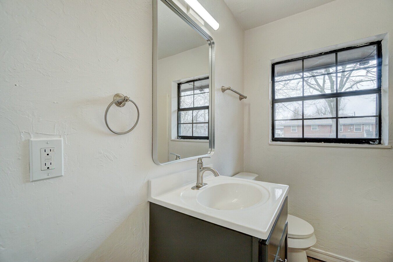Photo - 1220 NE 47th St