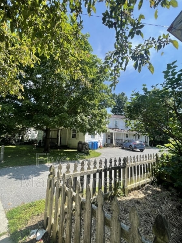 Photo - 85 Manhattan Dr