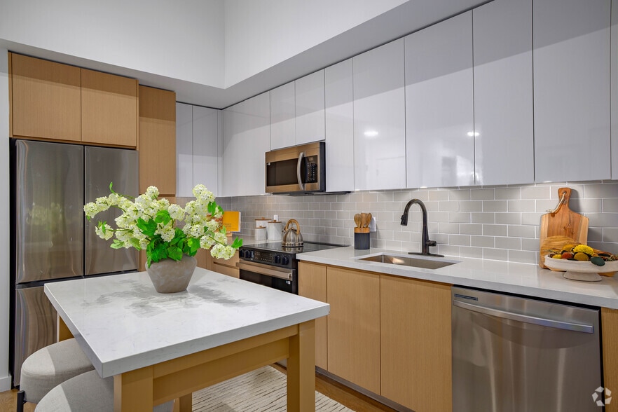 1BR, 1BA - 792 SF Kitchen