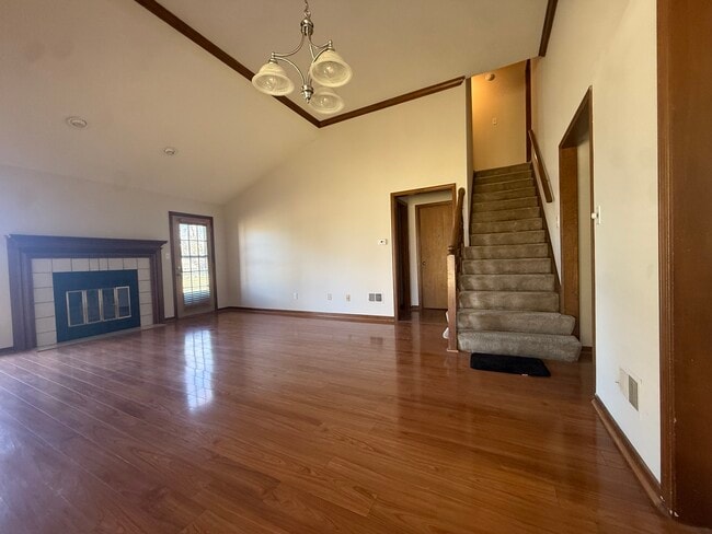 Photo - 1011 NW Porter Ct