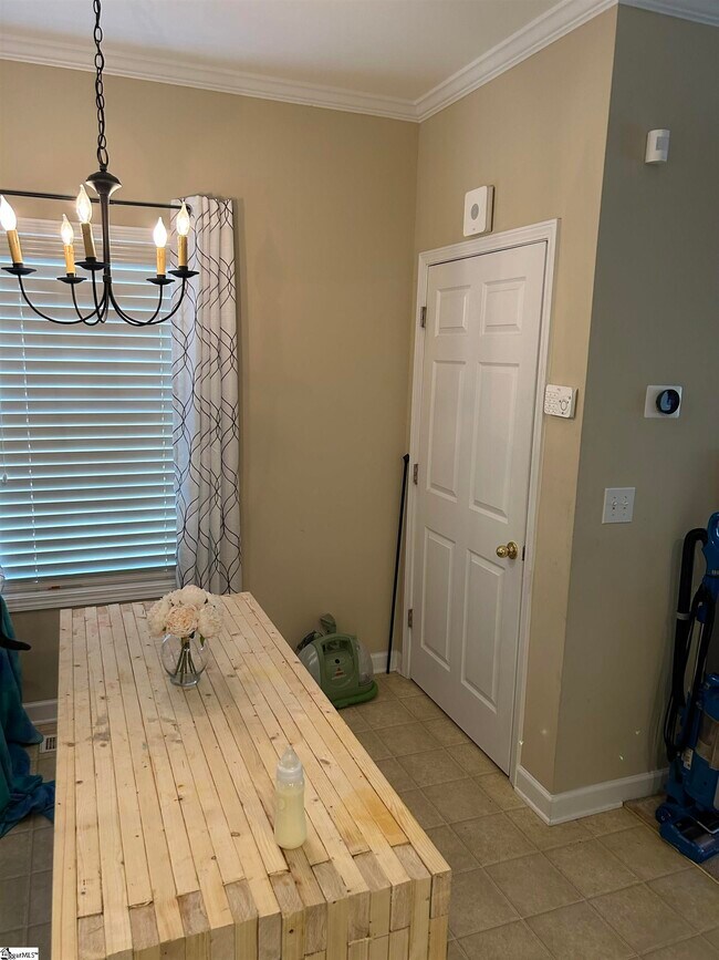 Photo - 13 Simmons Ave