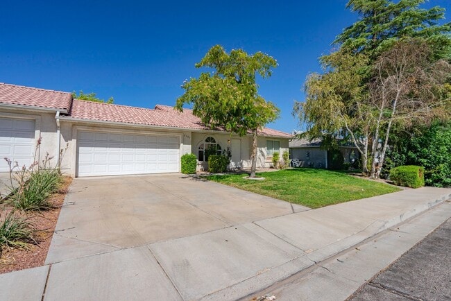 Photo - 3 Bedroom Townhome Near Red Cliffs Mall