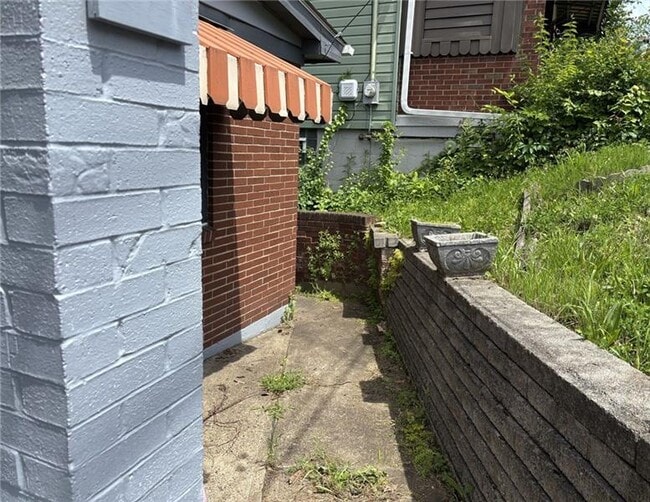 Photo - 931 Hilltop St