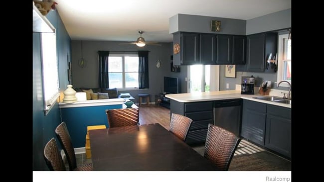 Photo - 1414 Donald Ave