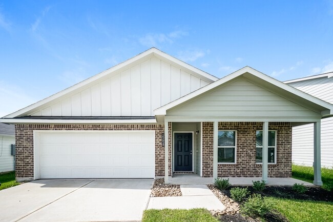 Building Photo - 15658 Briar Forest Dr