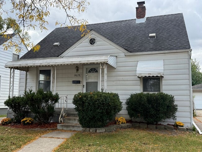 Building Photo - 3 Bedroom, 1.5 Bath Home - Sec. 8 OK