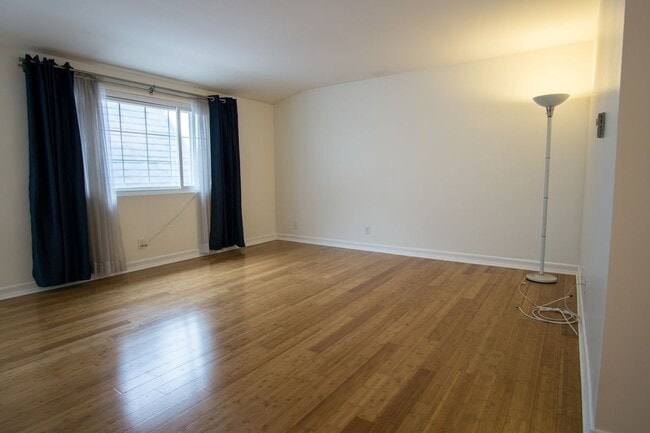 Photo - 8130 Redlands St