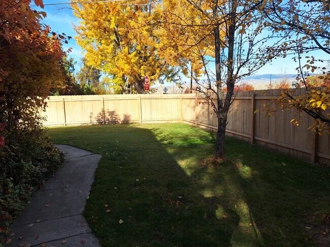 Photo - 2437 N Curtis Rd