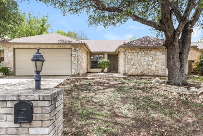 Building Photo - 3506 McCormick St