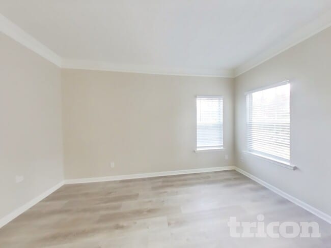 Photo - 133 Rolling Meadows Ct