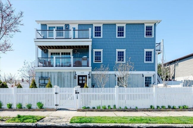 Building Photo - 555 Franklin Blvd Unit Main