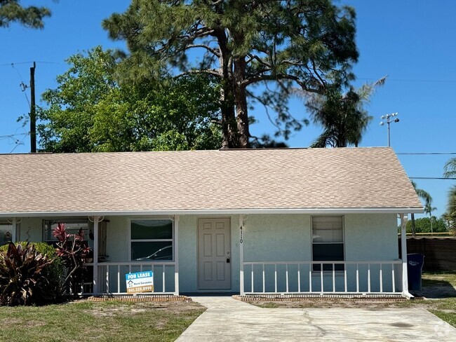 Building Photo - Annual unfurnished 3-bedroom, 2-bath villa. Rental