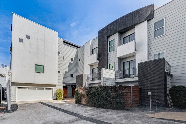 Photo - 4115 Chartres St