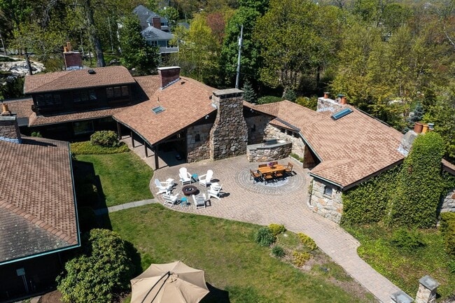 Photo - 19 Hobart Ln